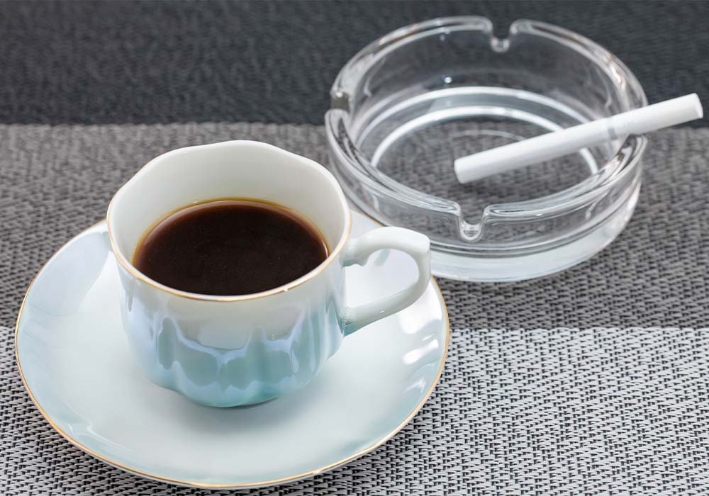 歯が黄ばむ理由